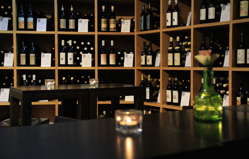 magasin-VILLENEUVE LOUBET-min_wine_vinorama_wine_bottle_cellar_red_wine_wines_storage_wine_rack-1077047